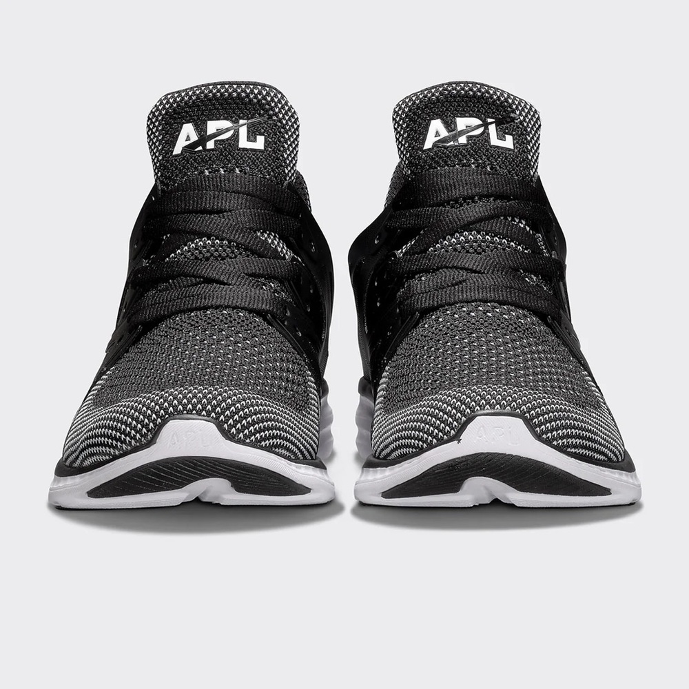 Ascend APL sneaker - lightly used